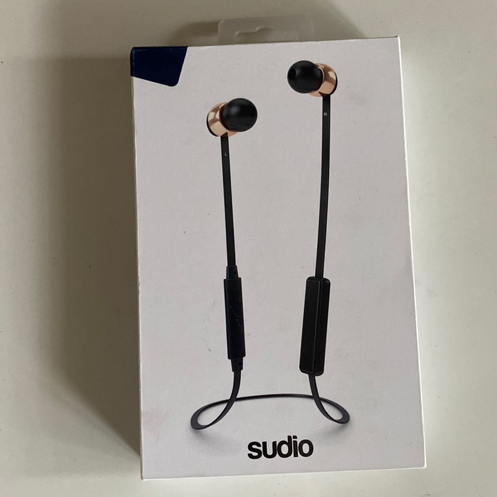 Brand New Sudio Vasa Bla Earphones
